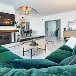 Grr - Elegant Villa With Exclusive Private Pool