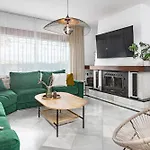 Grr - Elegant Villa With Exclusive Private Pool