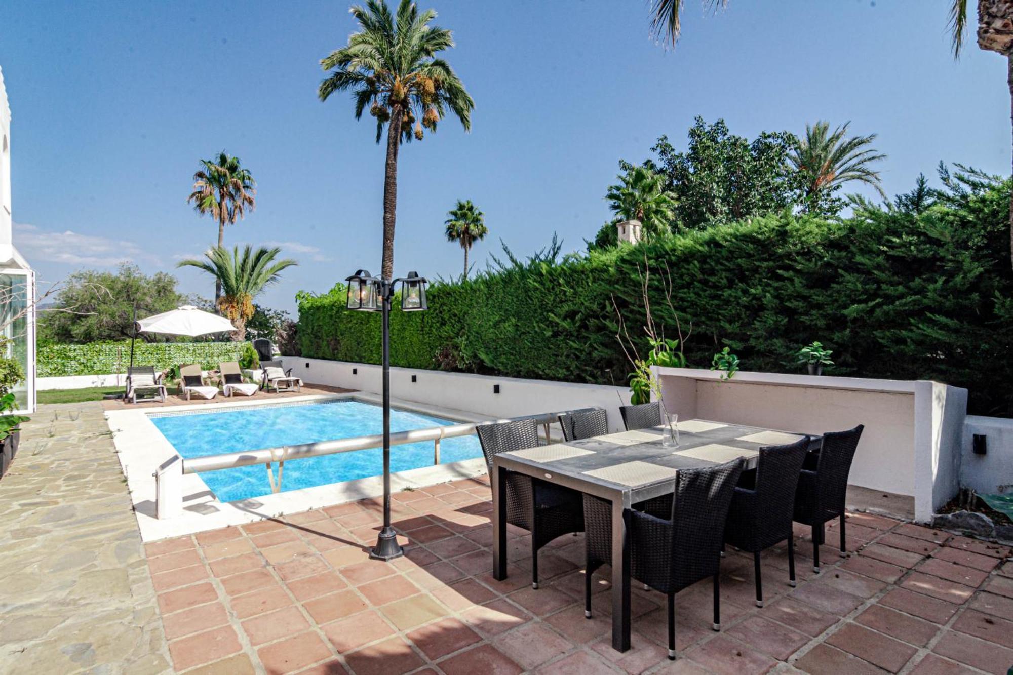 Grr - Elegant With Exclusive Private Pool Villa *